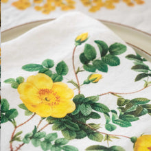Lade das Bild in den Galerie-Viewer, Set of 6 Yellow Flowers Napkins.