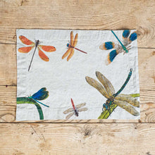 Lade das Bild in den Galerie-Viewer, Set of 2 Placemats LAKESIDE DRAGONFLIES.