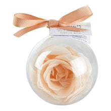 Charger l'image dans la galerie, Nude rose scented soap ball - Rose scent.