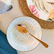 Lade das Bild in den Galerie-Viewer, MADISON TROPICAL ROSE 18-Piece Tropical Porcelain Dinner Set for 6 | Luxury Botanical Tableware.