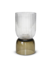 Lade das Bild in den Galerie-Viewer, Glass Vase Clear Coffee.