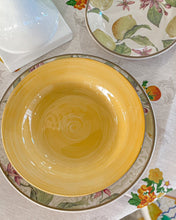 Lade das Bild in den Galerie-Viewer, VELA ZAGARA 18-Piece Mediterranean Lemon Porcelain Stoneware Dinner Set for 6.