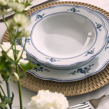 Charger l'image dans la galerie, CAPPETTATA HERITAGE FLORALS 18-Piece Blue Floral Porcelain Dinner Set for 6.