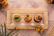 Lade das Bild in den Galerie-Viewer, Crystal pearl serving plate 30x12x3cm..