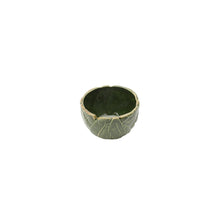 Charger l'image dans la galerie, Ceramic Banana Leaf Bowl.