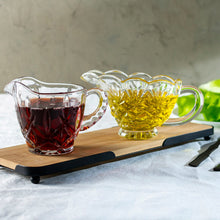 Lade das Bild in den Galerie-Viewer, Crystal Sauce Pot 175ml.
