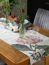 Load image into Gallery viewer, Table Runner HORTENSIA.

