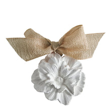 Lade das Bild in den Galerie-Viewer, Pouch with 3 scented deco - Sublime Jasmin.
