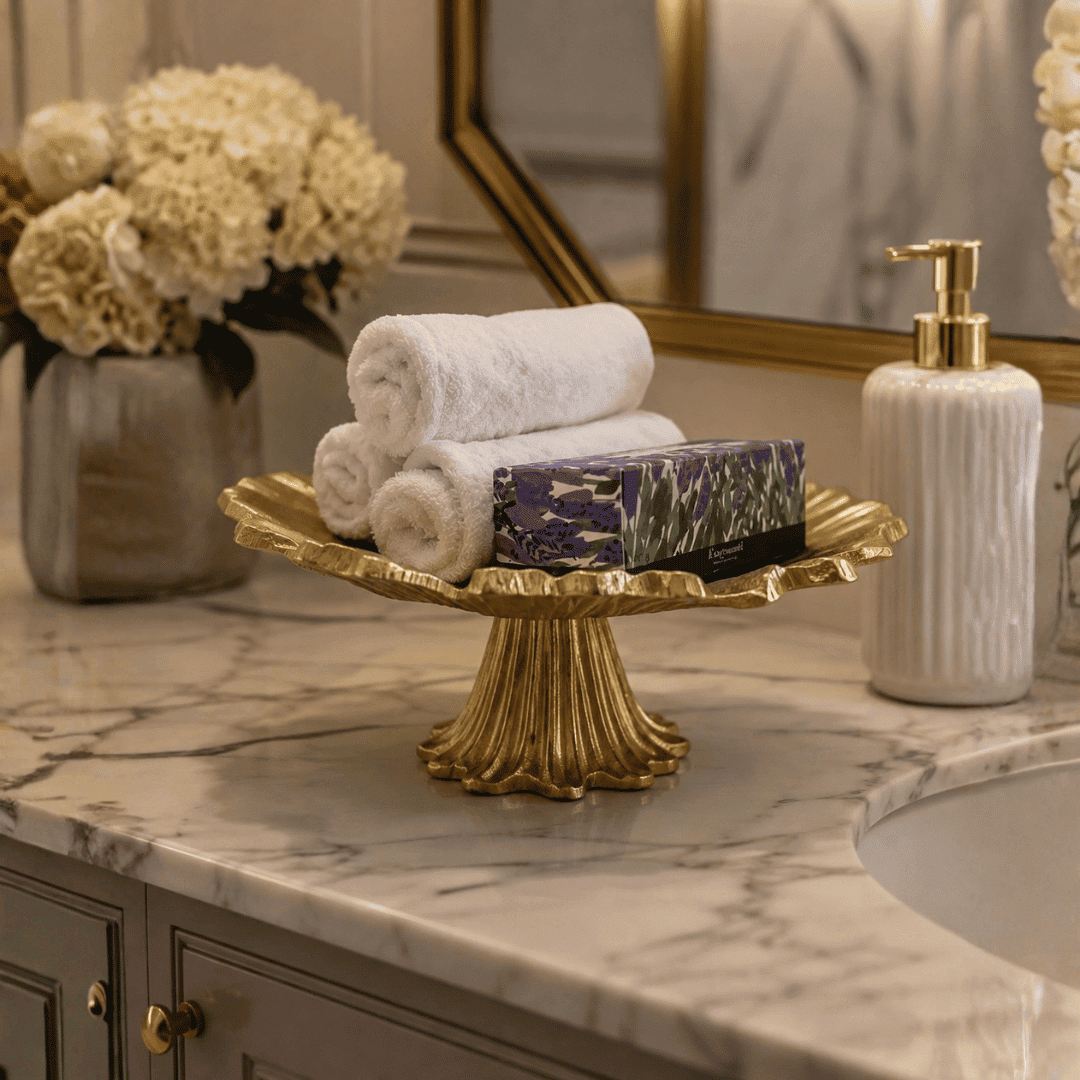 Gold Flower Elevated Serving Stand – 27 × 14 cm