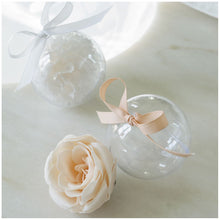 Charger l'image dans la galerie, Nude rose scented soap ball - Rose scent.
