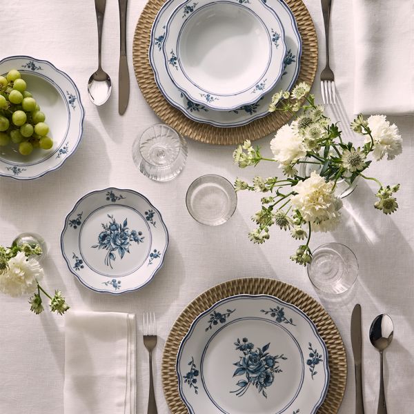 CAPPETTATA HERITAGE FLORALS 18-teiliges blau-florales Porzellan-Geschirrset für 6 Personen