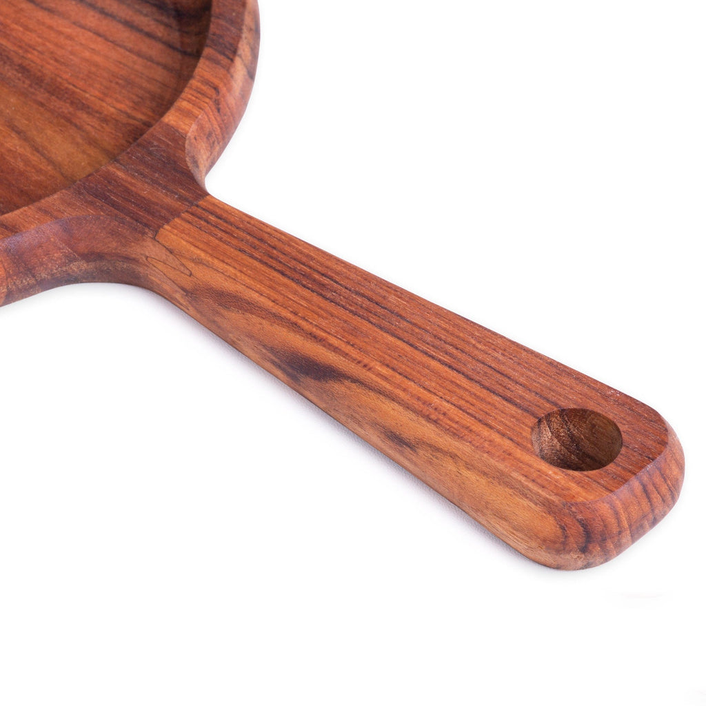 Wooden Board with a Porcelaine Plate 28x17x3cm.