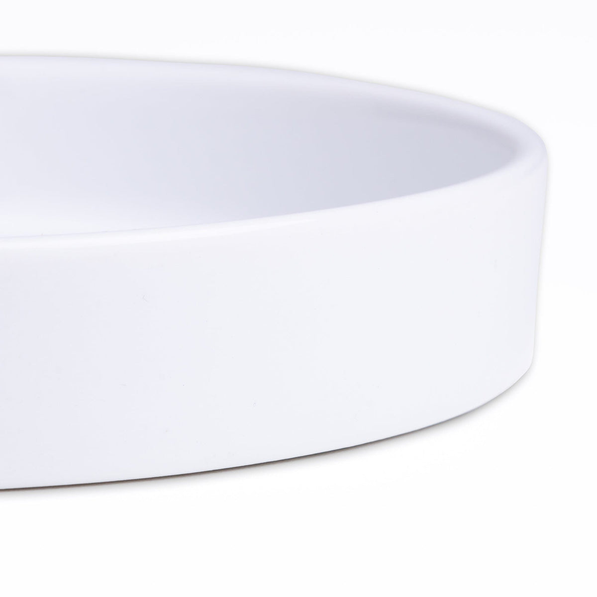 Wooden Board with a Porcelaine Plate 28x17x3cm.