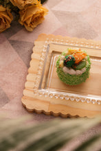 Charger l'image dans la galerie, Crystal pearl serving plate 30x12x3cm..
