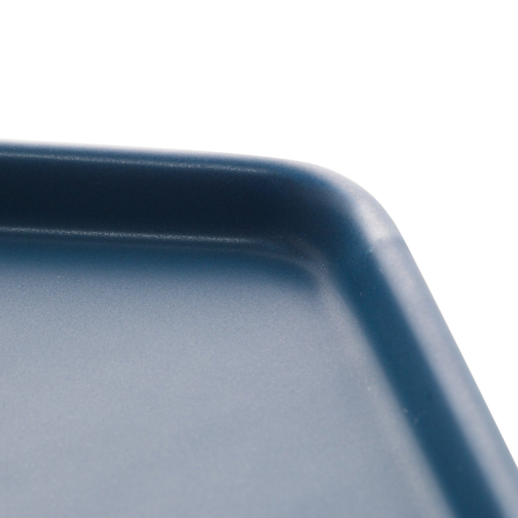 Porcelaine Blue Appetizer Board with a wooden handle 35x16x2cm.