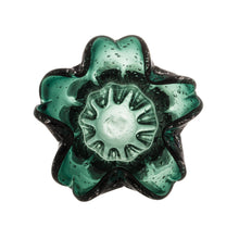 Charger l'image dans la galerie, The Green Elegance Vase-18x21cm.
