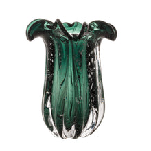 Charger l'image dans la galerie, The Green Elegance Vase-18x21cm.
